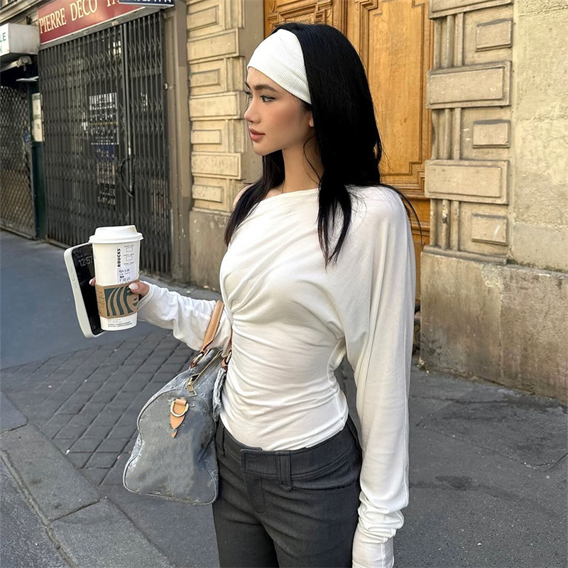 เสื้อผู้หญิงปี 2026 แบบไหล่เดี - Off Shoulder Top บทวิจารณ์และราคา