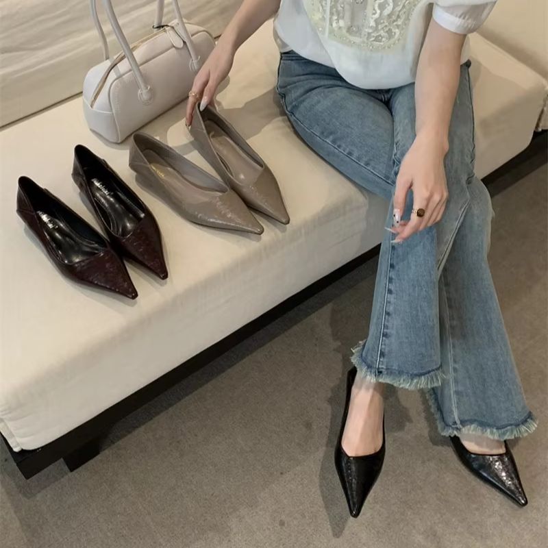 รองเท้าส้นเตี้ยหัวแหลมสำหรับผู - Women'S Fashion Sandals บทวิจารณ์และราคา