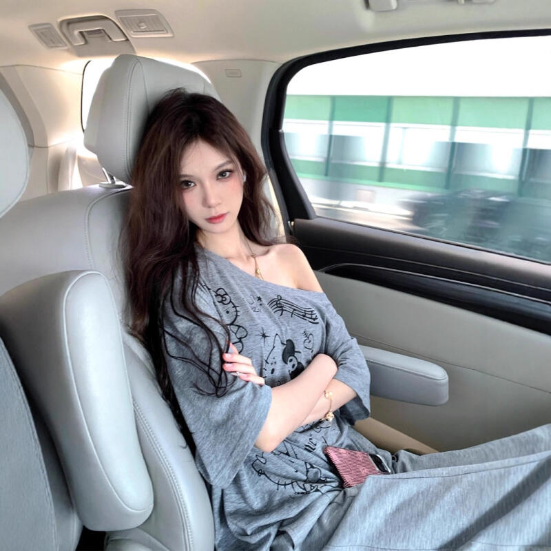 เสื้อป้องกันแสงแดด เฮลโล คิตตี - Off Shoulder Top บทวิจารณ์และราคา