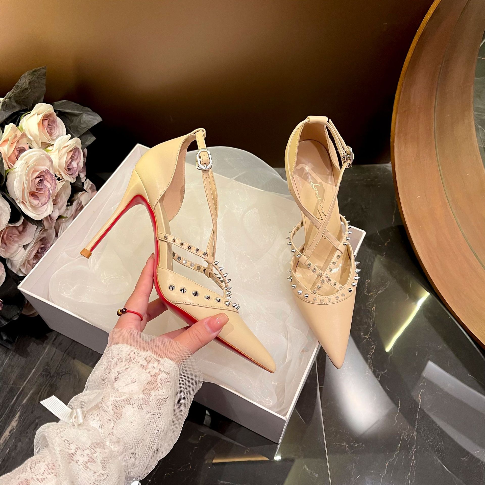 Retro รองเท้าผู้หญิงรองเท้าแตะ - Women'S Fashion Sandals บทวิจารณ์และราคา